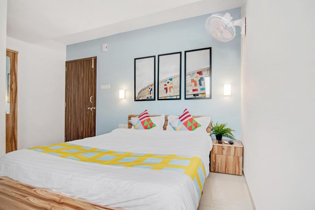 Oyo 79233 Hotel Hive Stays Kochi Buitenkant foto