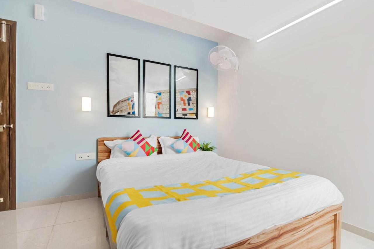 Oyo 79233 Hotel Hive Stays Kochi Buitenkant foto